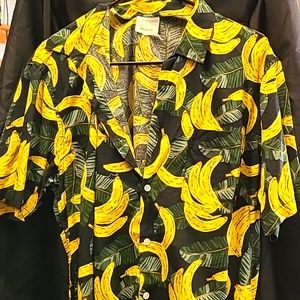 Men's medium banana Hawaiian shirt